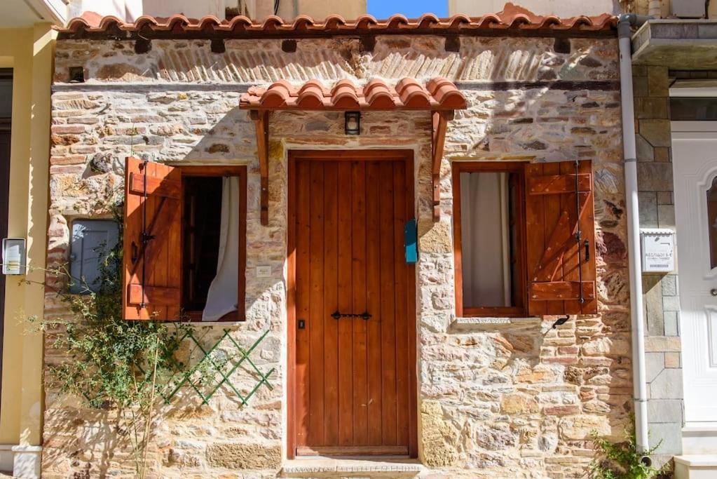 Lavrio Stone House 5 Min From The Centre/Port Daire Dış mekan fotoğraf